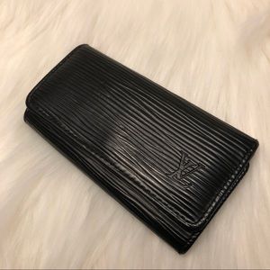 Louis Vuitton 4-Key Holder - Epi Noir
